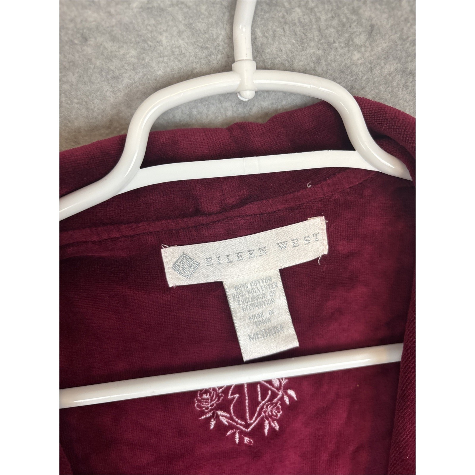 Vintage Eileen West Longline Robe Bathrobe Size M Maroon Velour Lace Trim — image 7 of 8